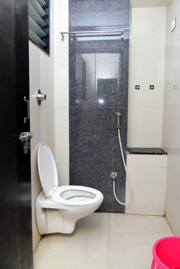 Nivant Lodge Solapur Zewnętrze zdjęcie