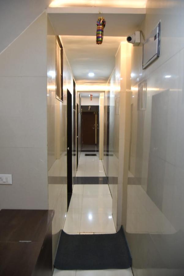 Nivant Lodge Solapur Zewnętrze zdjęcie