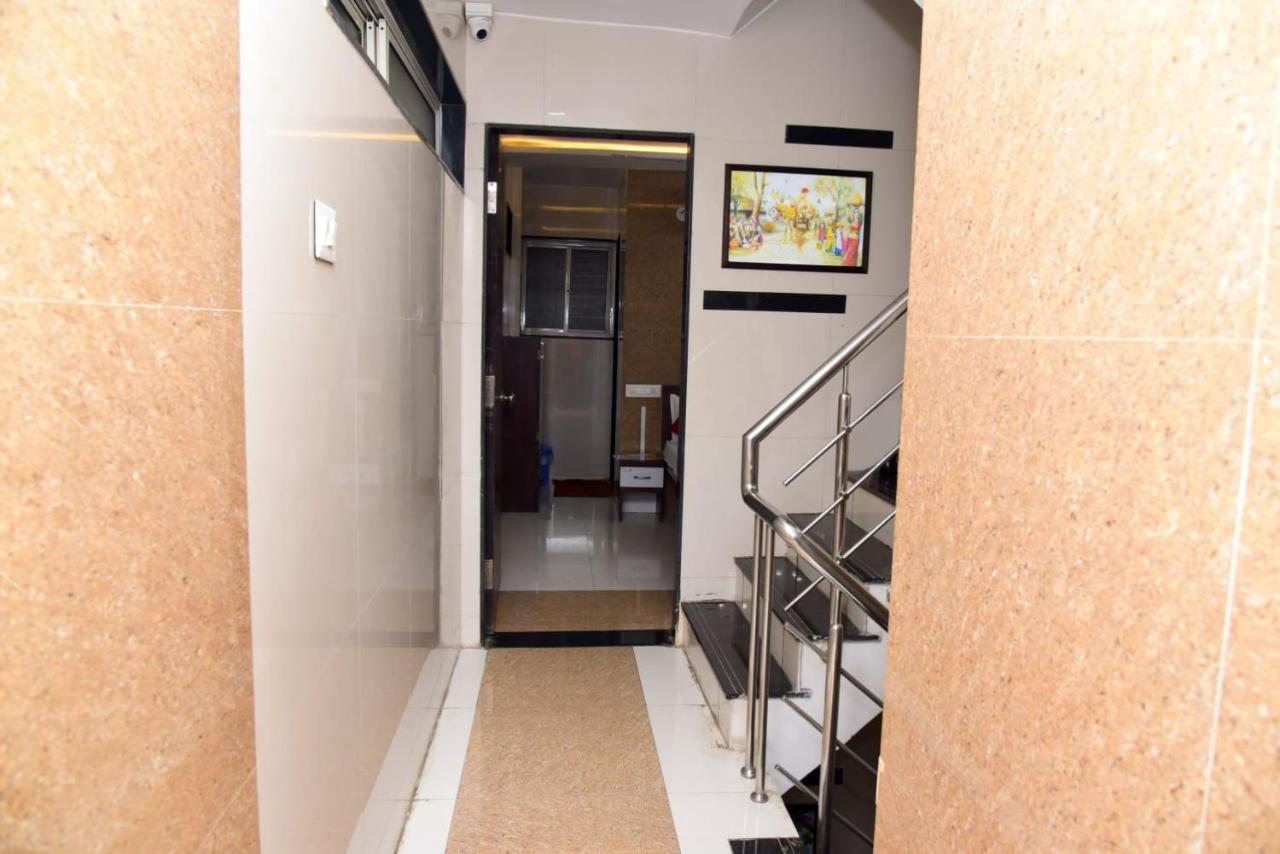 Nivant Lodge Solapur Zewnętrze zdjęcie
