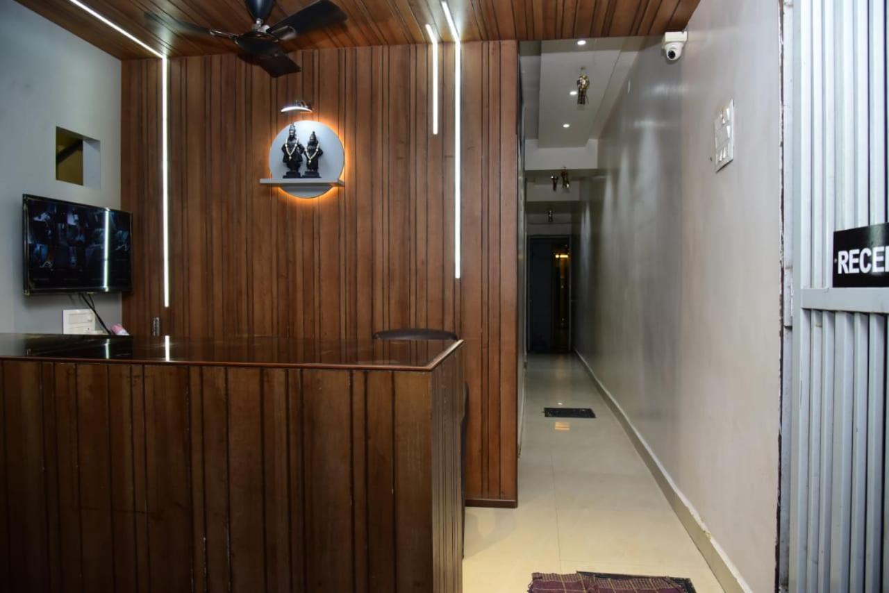 Nivant Lodge Solapur Zewnętrze zdjęcie